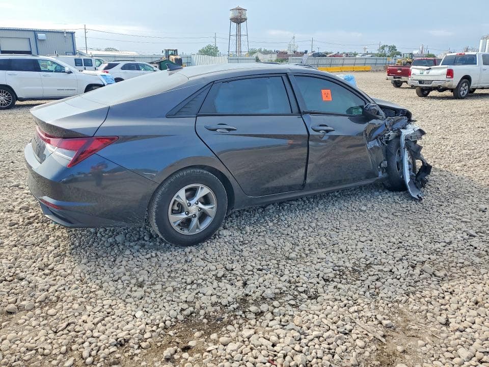 2021 HYUNDAI ELANTRA SE 3