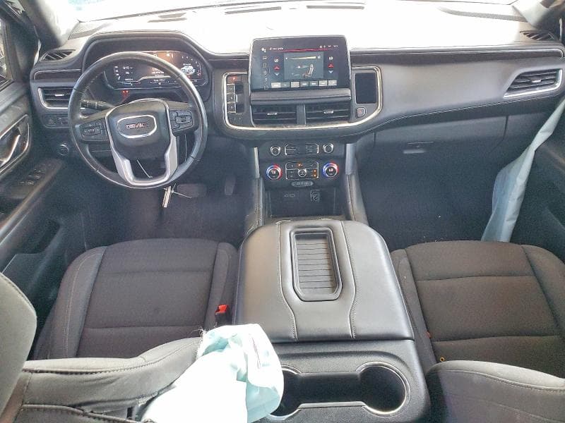 2023 GMC YUKON SLE 8