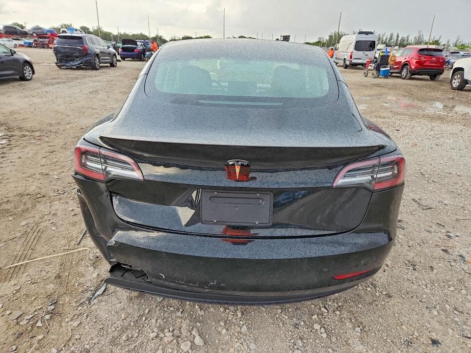 2018 TESLA MODEL 3 6