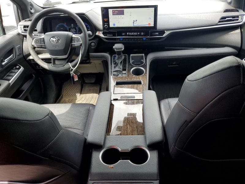2021 TOYOTA SIENNA PLATINUM 7-PASSENGER 8