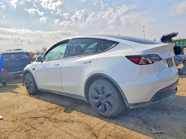 2024 TESLA MODEL Y 2