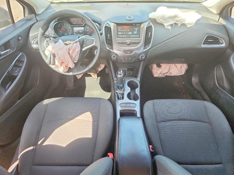 2017 CHEVROLET CRUZE LT 8