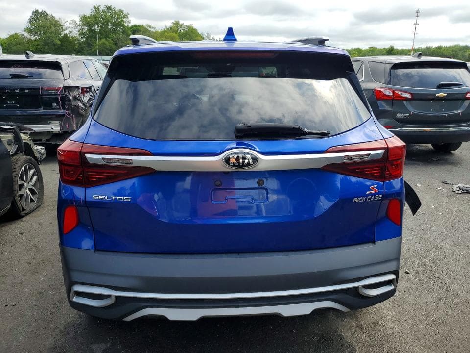 2021 KIA SELTOS S 6