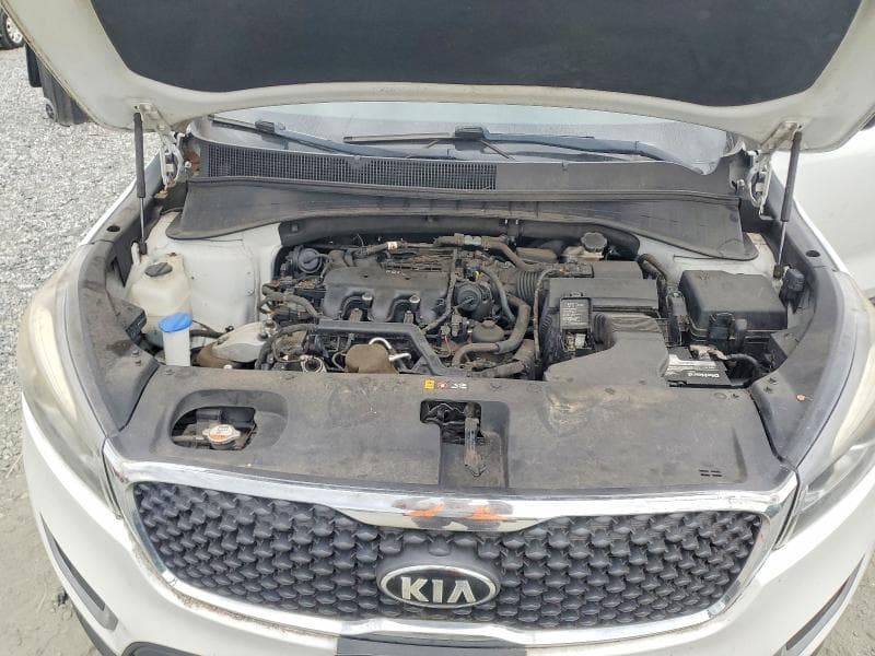 2018 KIA SORENTO LX V6 12