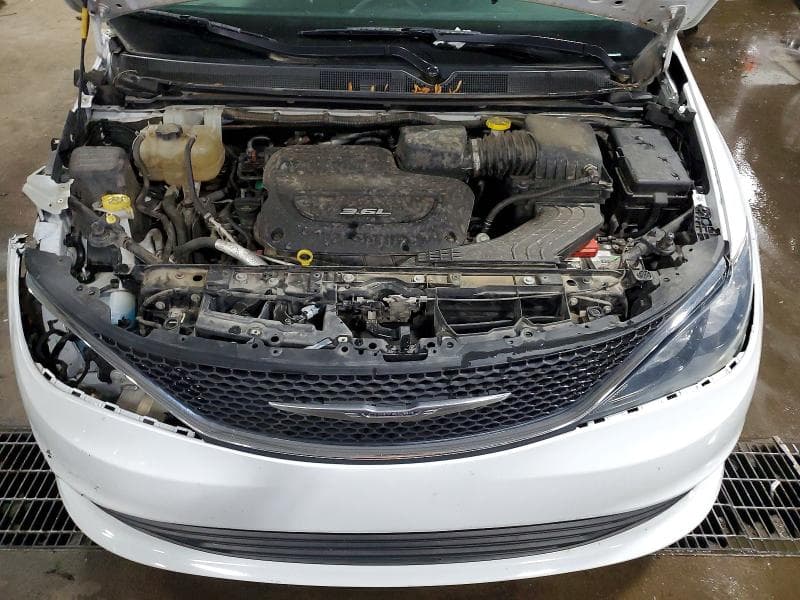2018 CHRYSLER PACIFICA LX 12