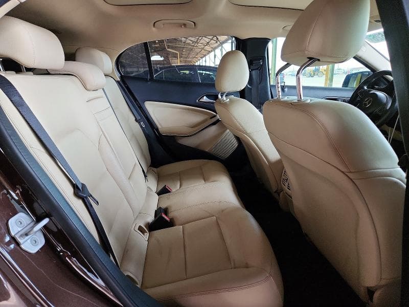 2017 MERCEDES-BENZ GLA 250 4MATIC 10