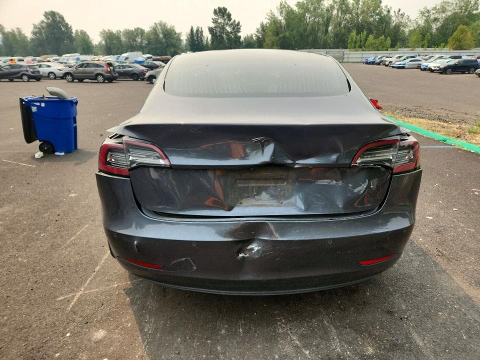2018 TESLA MODEL 3 6