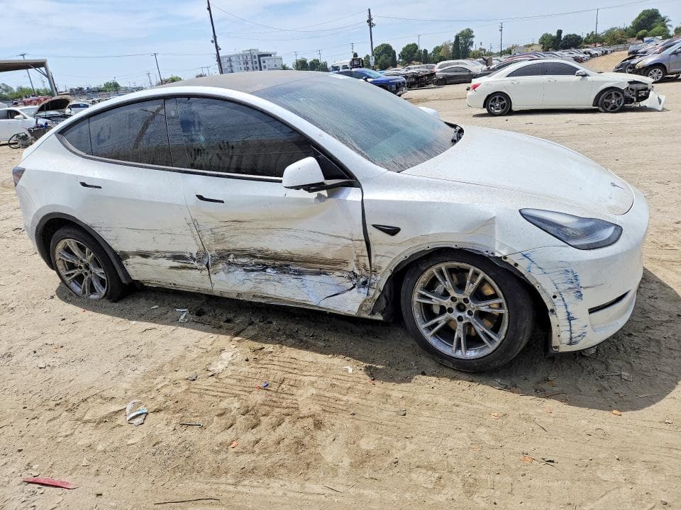 2021 TESLA MODEL Y 4