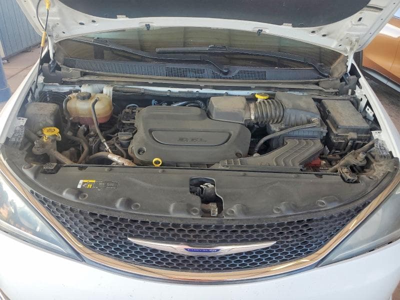 2019 CHRYSLER PACIFICA LIMITED 11