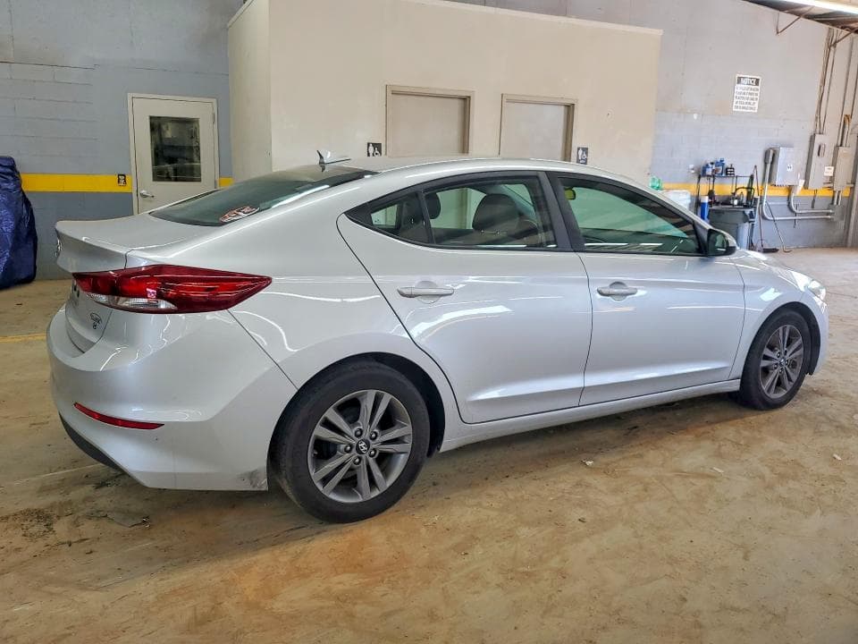 2017 HYUNDAI ELANTRA SE 3