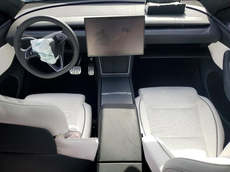 2026 TESLA MODEL Y 8