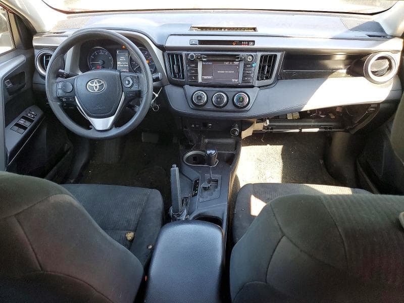 2018 TOYOTA RAV4 LE 8