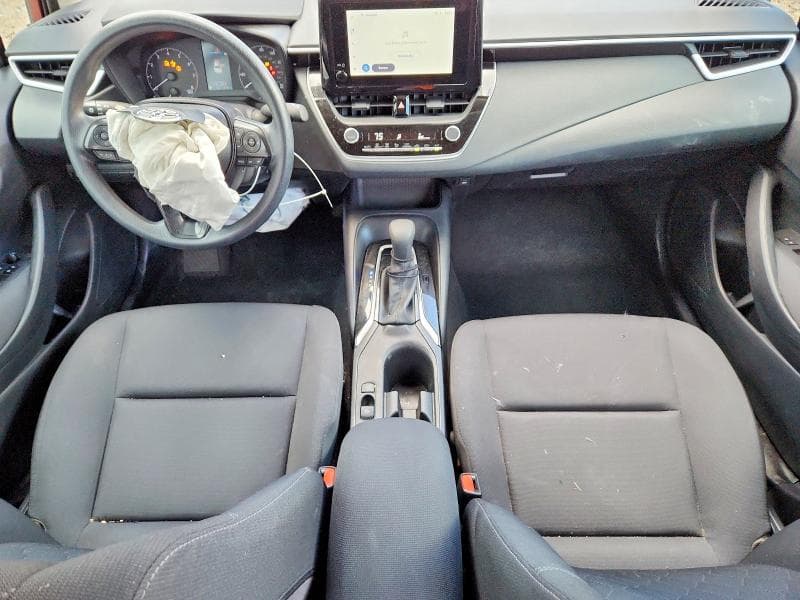 2025 TOYOTA COROLLA LE 8