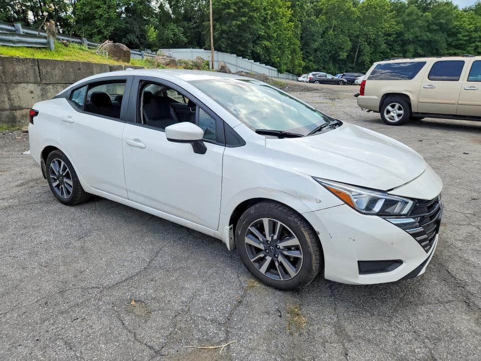 2024 NISSAN VERSA SV 4