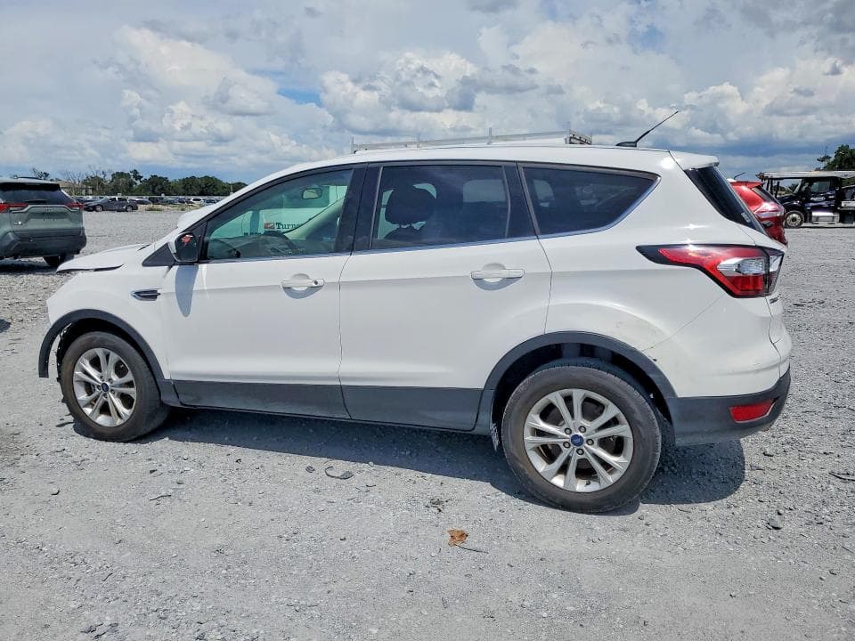 2017 FORD ESCAPE SE 2