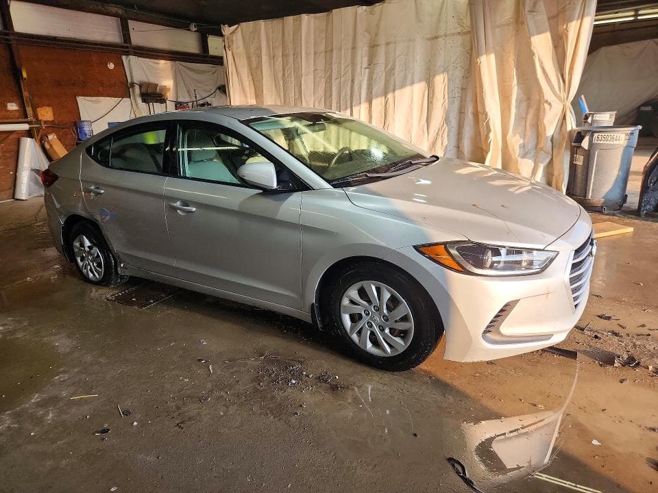 2017 HYUNDAI ELANTRA SE 4
