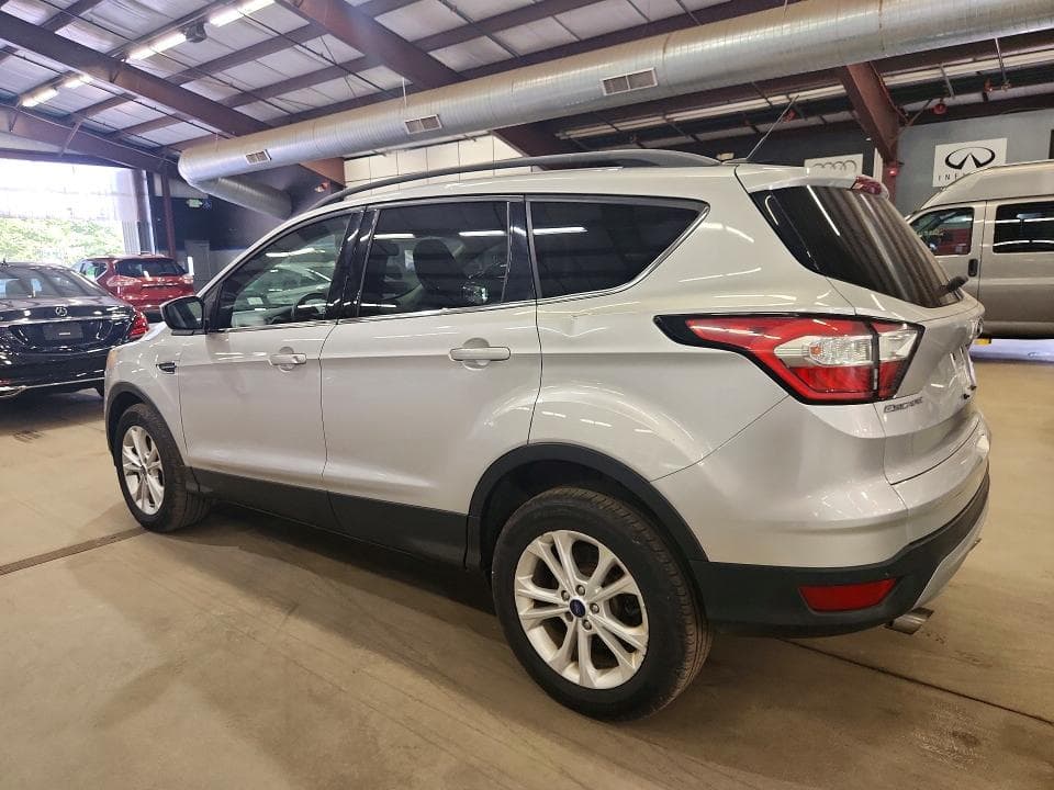 2018 FORD ESCAPE SE 2