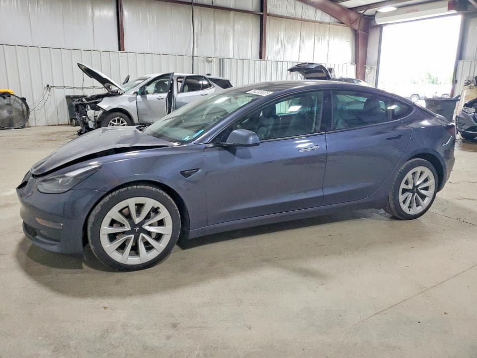2022 TESLA MODEL 3 - 1
