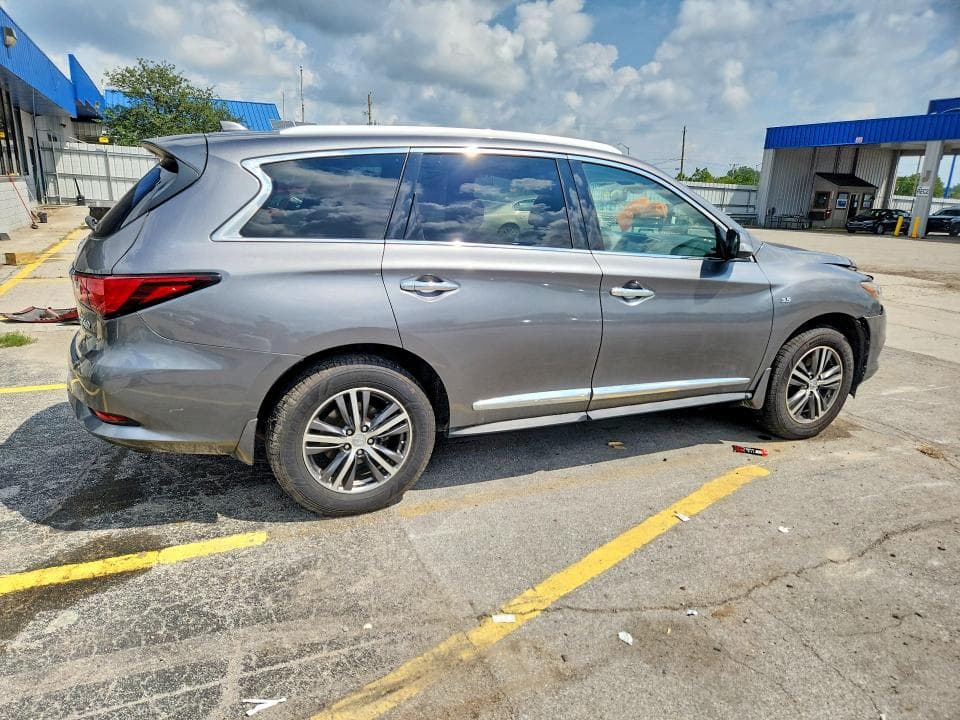 2017 INFINITI QX60 BASE 3