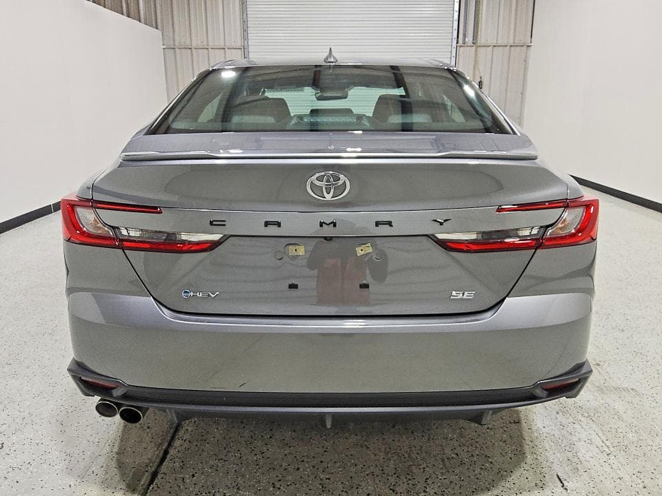 2026 TOYOTA CAMRY SE 6