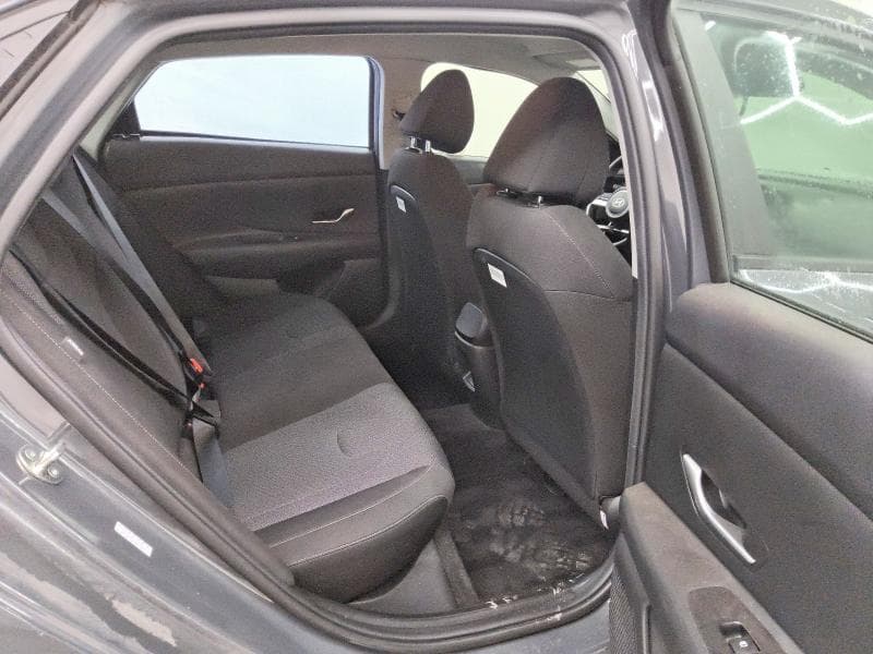 2024 HYUNDAI ELANTRA SE 10