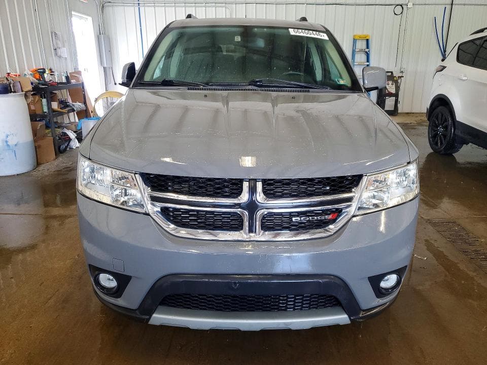 2019 DODGE JOURNEY SE 5