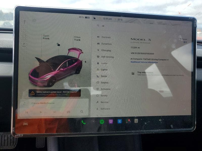 2025 TESLA MODEL 3 9