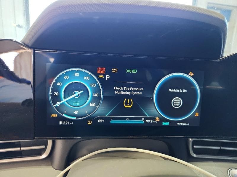 2023 HYUNDAI ELANTRA SEL 9