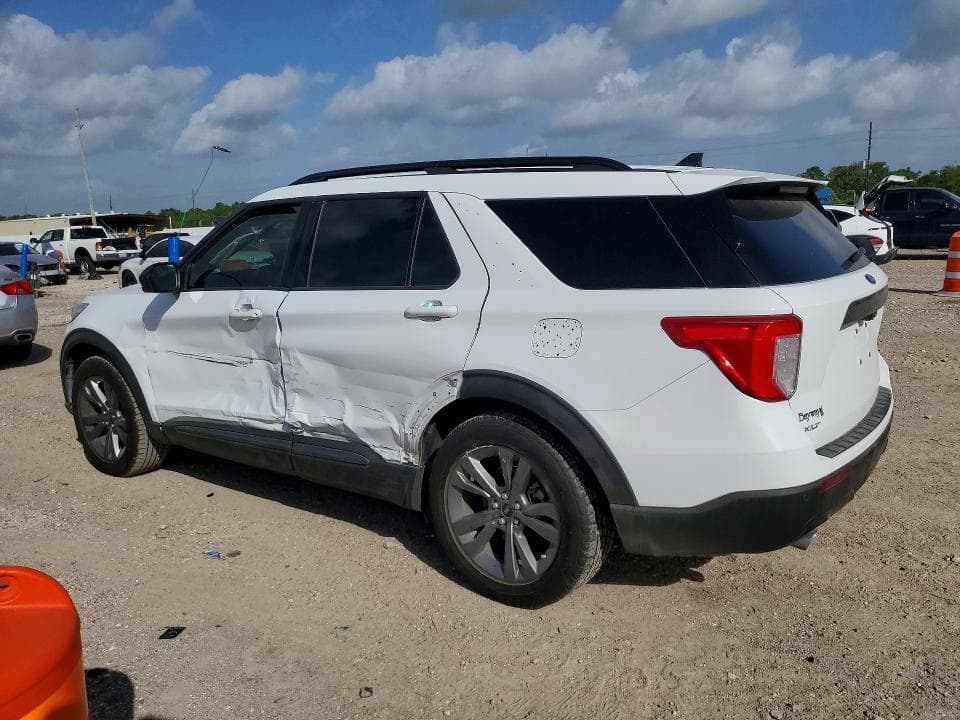 2021 FORD EXPLORER XLT 2