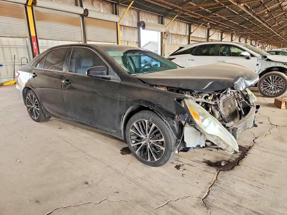 2017 TOYOTA CAMRY LE 4