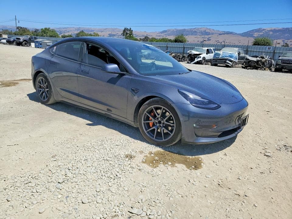 2018 TESLA MODEL 3 4