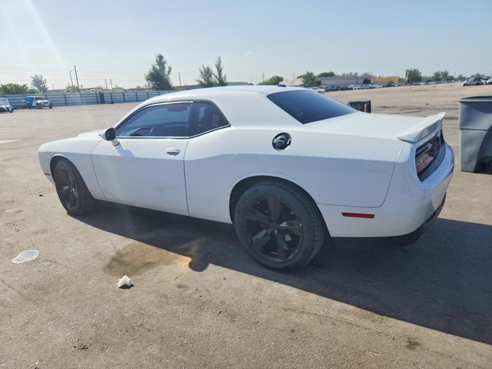 2018 DODGE CHALLENGER SXT 2