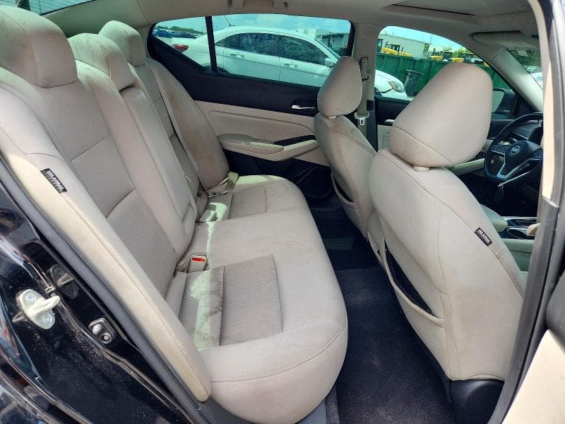 2021 NISSAN ALTIMA SV 10