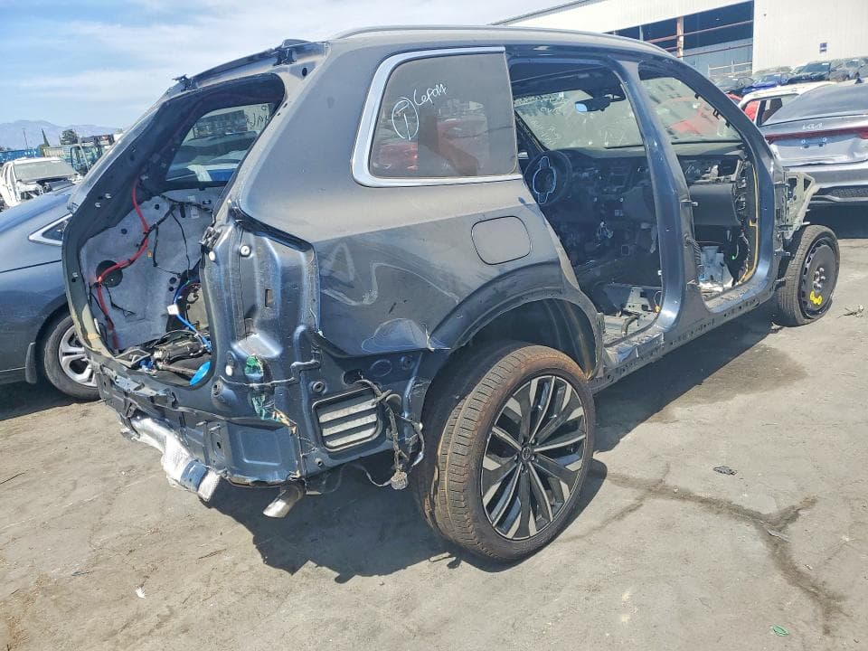 2026 VOLVO XC90 PLUS 3