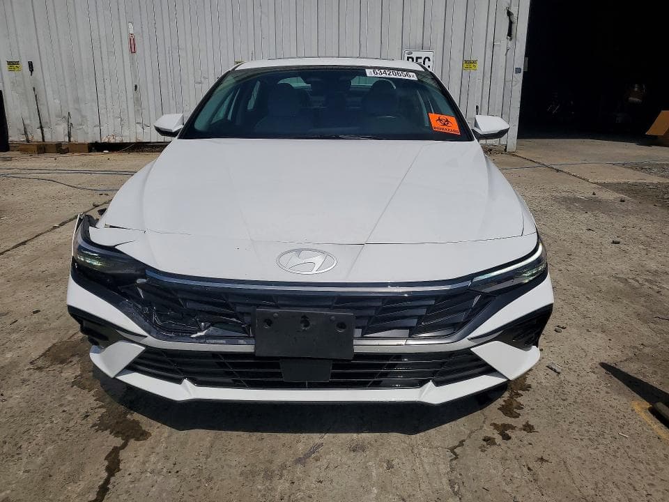 2025 HYUNDAI ELANTRA LIMITED 5