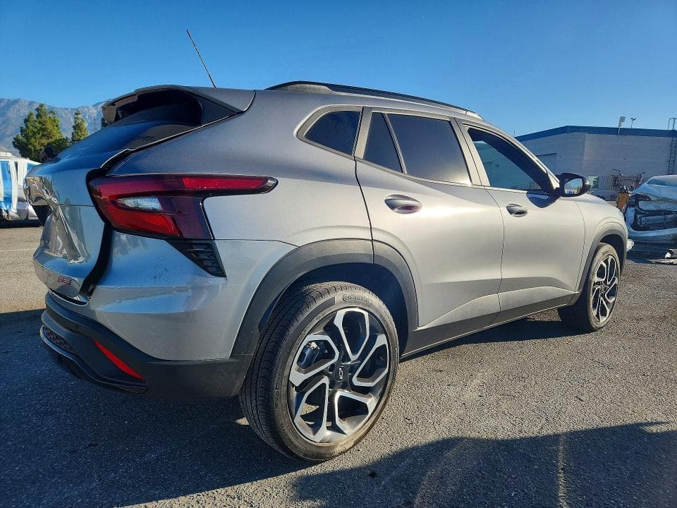 2025 CHEVROLET TRAX 2RS 3