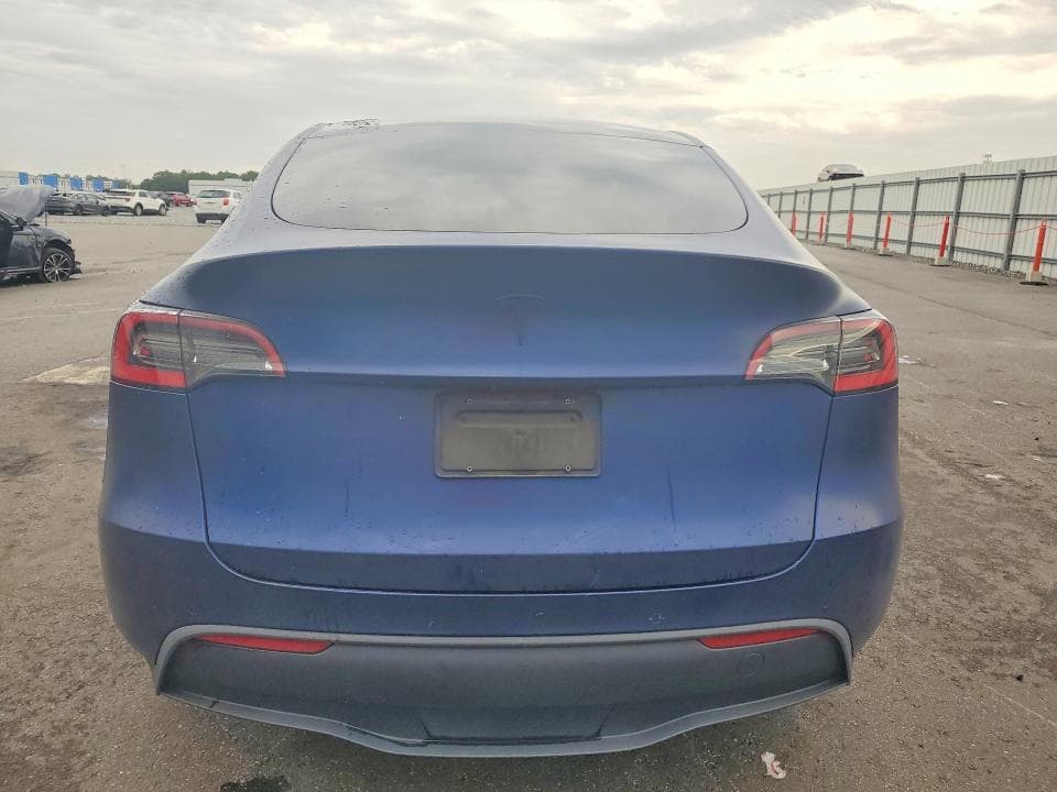 2021 TESLA MODEL Y 6