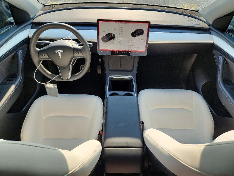 2023 TESLA MODEL Y 8