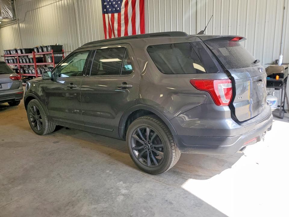 2018 FORD EXPLORER XLT 2