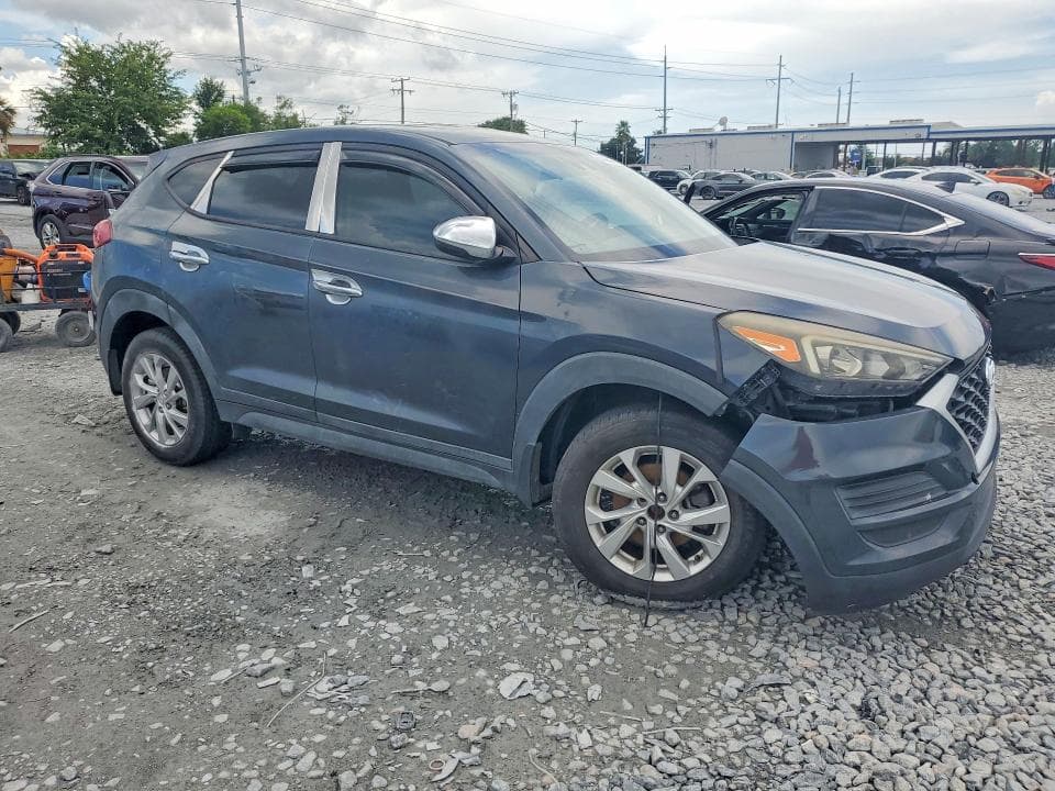 2020 HYUNDAI TUCSON SE 4