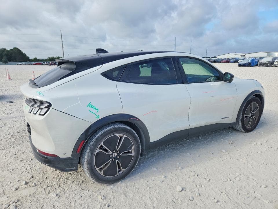 2023 FORD MUSTANG MACH-E PREMIUM 3