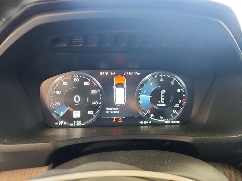 2021 VOLVO XC90 9