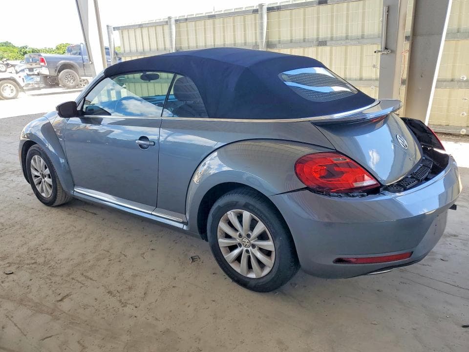 2018 VOLKSWAGEN BEETLE S 2