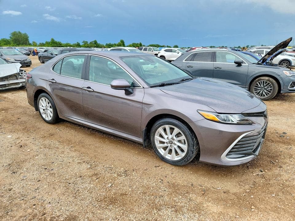 2023 TOYOTA CAMRY LE 4