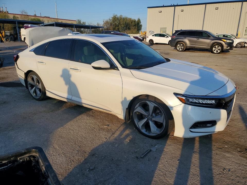 2018 HONDA ACCORD TOURING 4