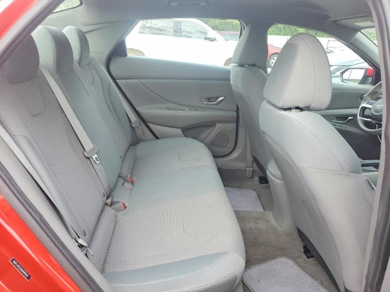 2021 HYUNDAI ELANTRA SE 10