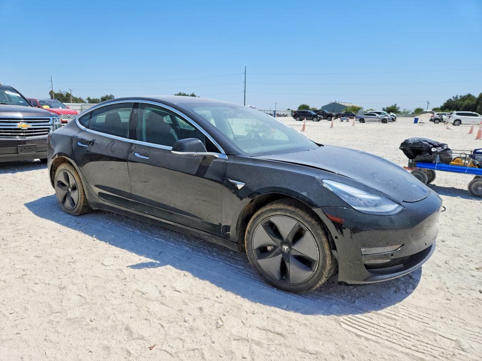 2018 TESLA MODEL 3 4