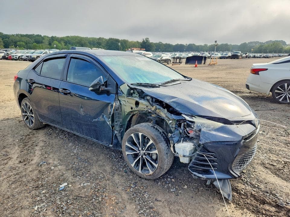 2017 TOYOTA COROLLA SE 4