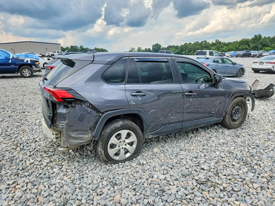 2023 TOYOTA RAV4 LE 3
