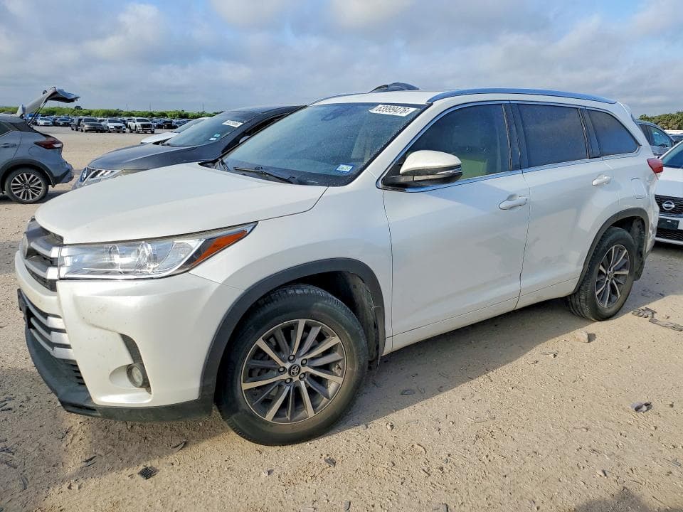 2017 TOYOTA HIGHLANDER XLE - 1